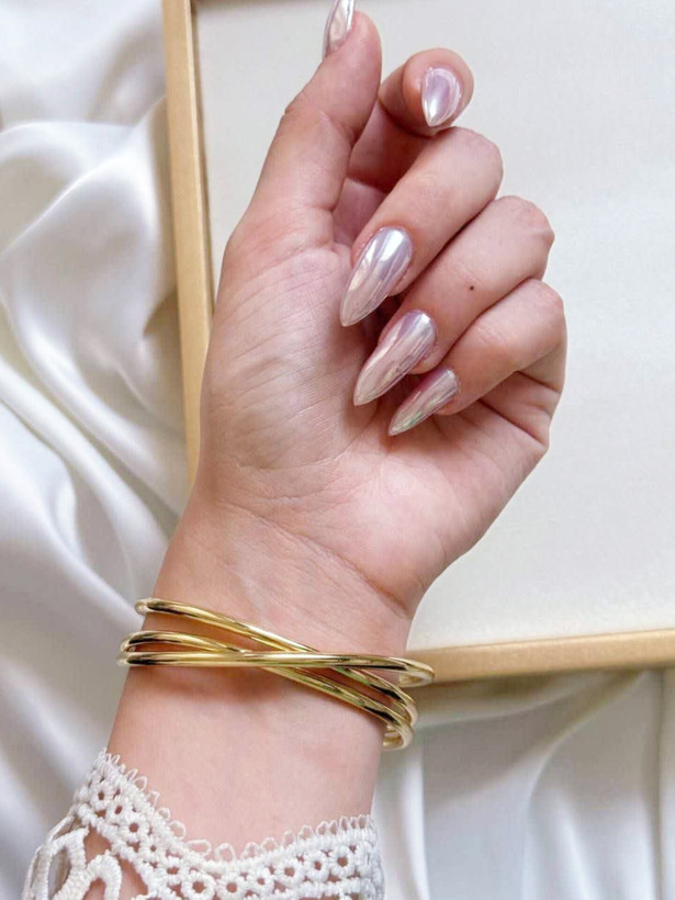 بنگل زنانه چندلاین طلایی ترند کد B062